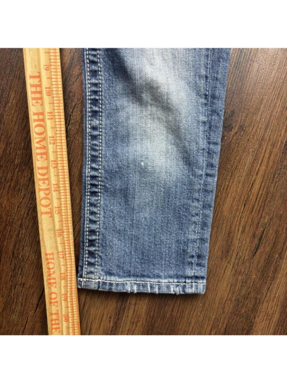 MISS ME Capri Jeans Embellished Sequins Distressed Light Wash Size 24 - Picture 10 of 12